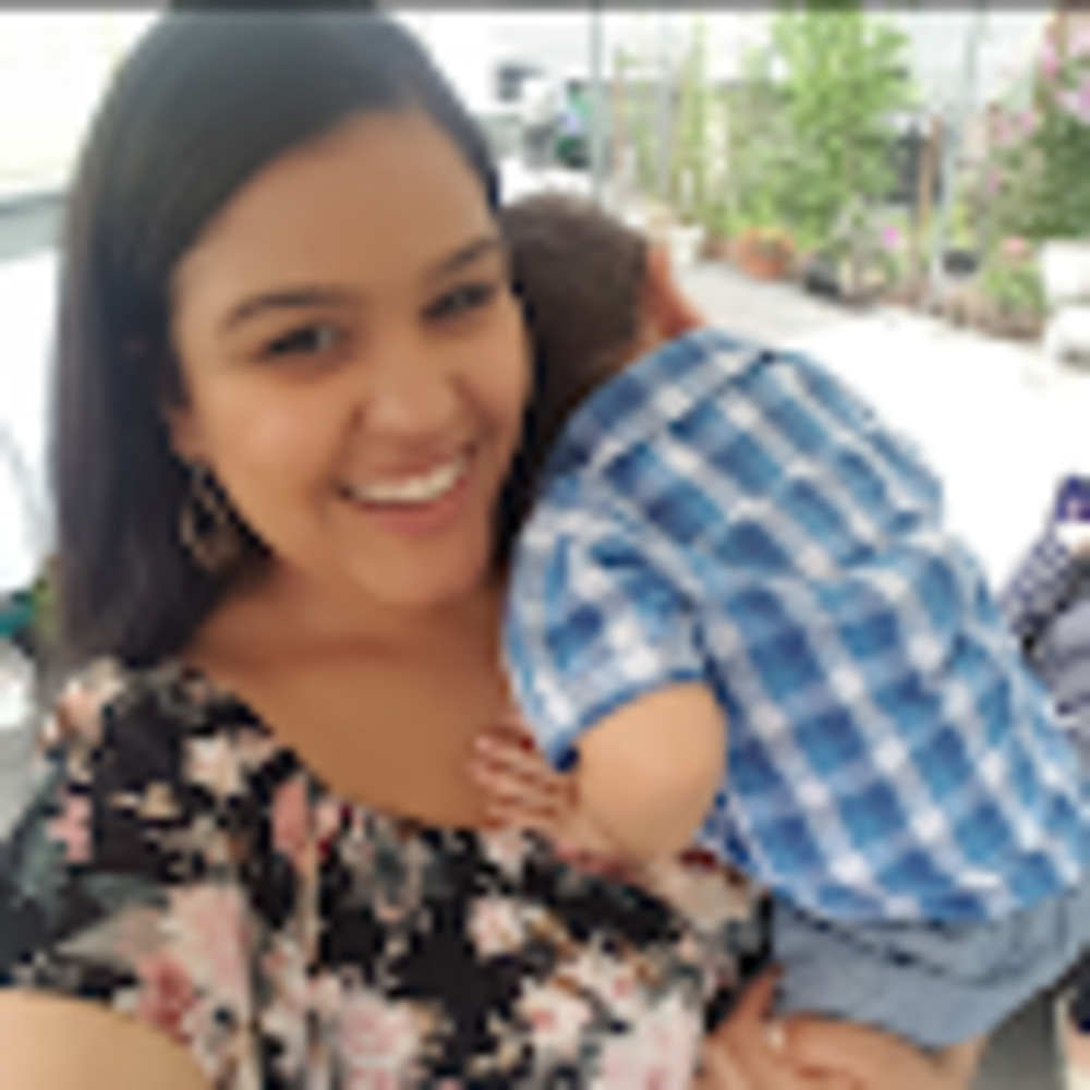 Meet your Posher, Yezenia